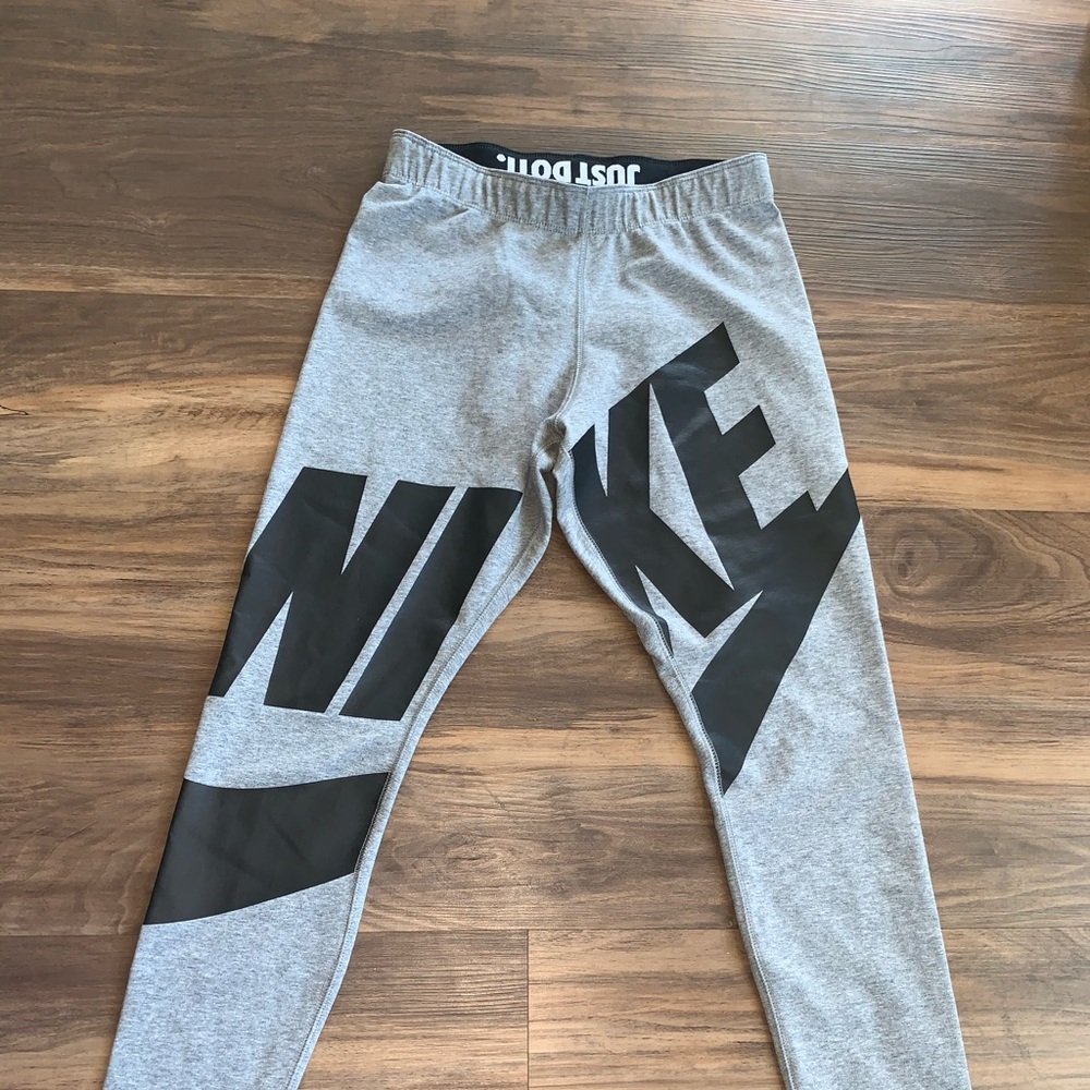 Nike Leggings Size Small Worn Once Grey/Black